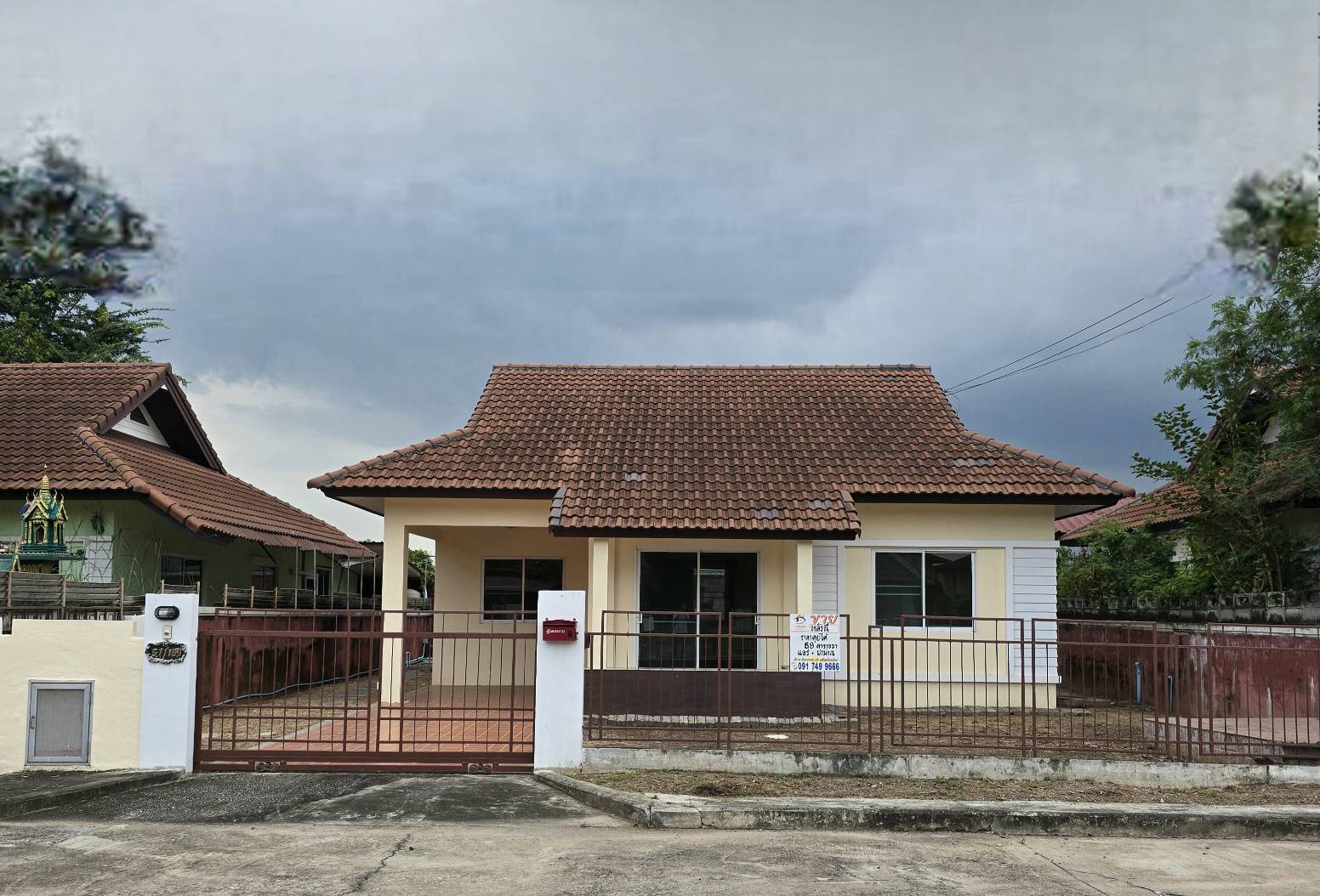 ขายบ้านเดี่ยว เค.ซี.สุวินทวงศ์2 (K.C. suwinthawong2) พื้นที่68ตารางวา สภาพดี หน้าโครงการ ตรงข้ามสวน