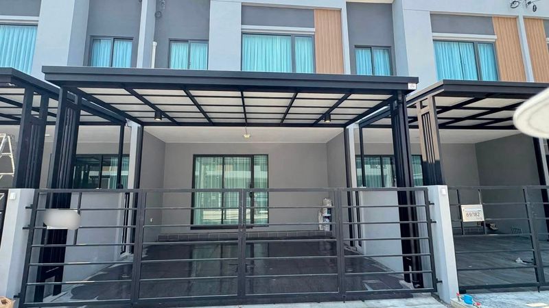 ให้เช่า ทาวน์โฮม Pleno Sukhumvit–Bangna 2 (Pleno Mega Chic) ใกล้ Mega Bangna เพียง 800 เมตร พร้อมอยู่
