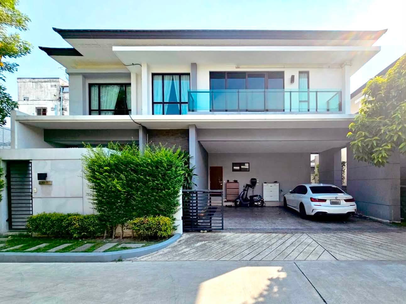 ให้เช่า ขาย บ้านเดี่ยว The City Ekkamai–Ladprao บ้านหรูพร้อม Solar Cell Fully Furnished เลี้ยงสัตว์ได้