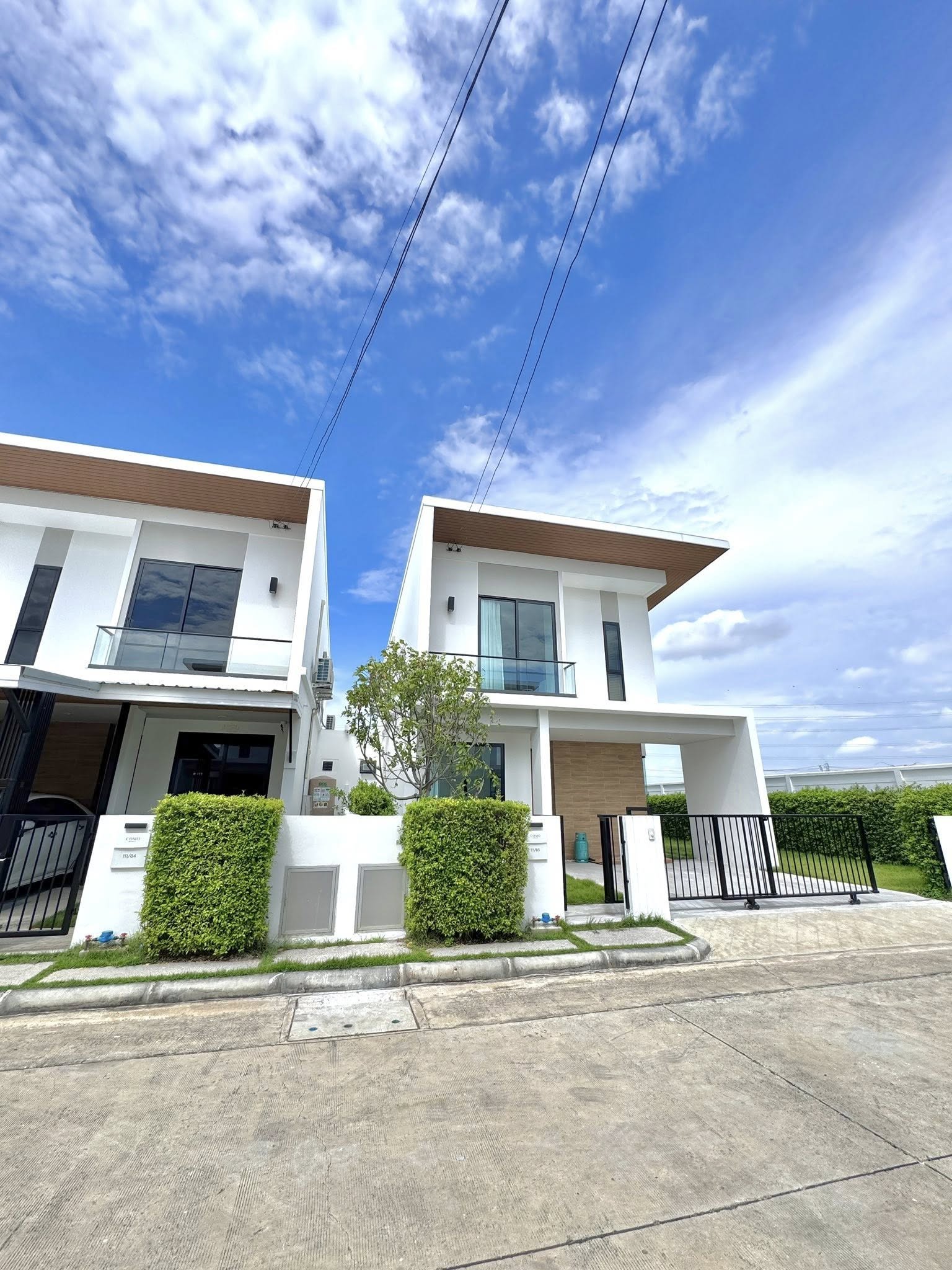 ให้เช่า COMO BIANCA II | บ้านใกล้ Mega Bangna | 3 ห้องนอน + ห้องอเนกประสงค์ | Pet Friendly | รับต่างชาติ