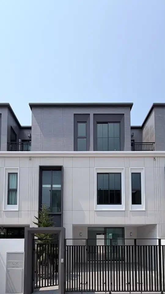 ให้เช่าโฮมออฟฟิศ 3 ชั้น บ้านตัวอย่างจากโครงการ Gravita พระราม 2-ท่าข้าม 250 ตรม. 