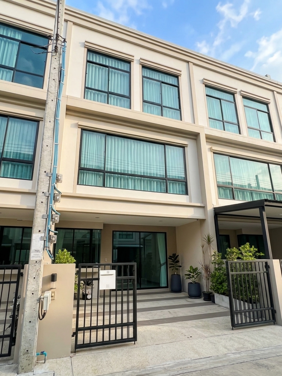 ให้เช่า ทาวน์เฮ้าส์ Q Prime Sukhumvit 77 | 3 ชั้น | 185 ตร.ม. | 3 ห้องนอน 4 ห้องน้ำ | พร้อมเข้าอยู่