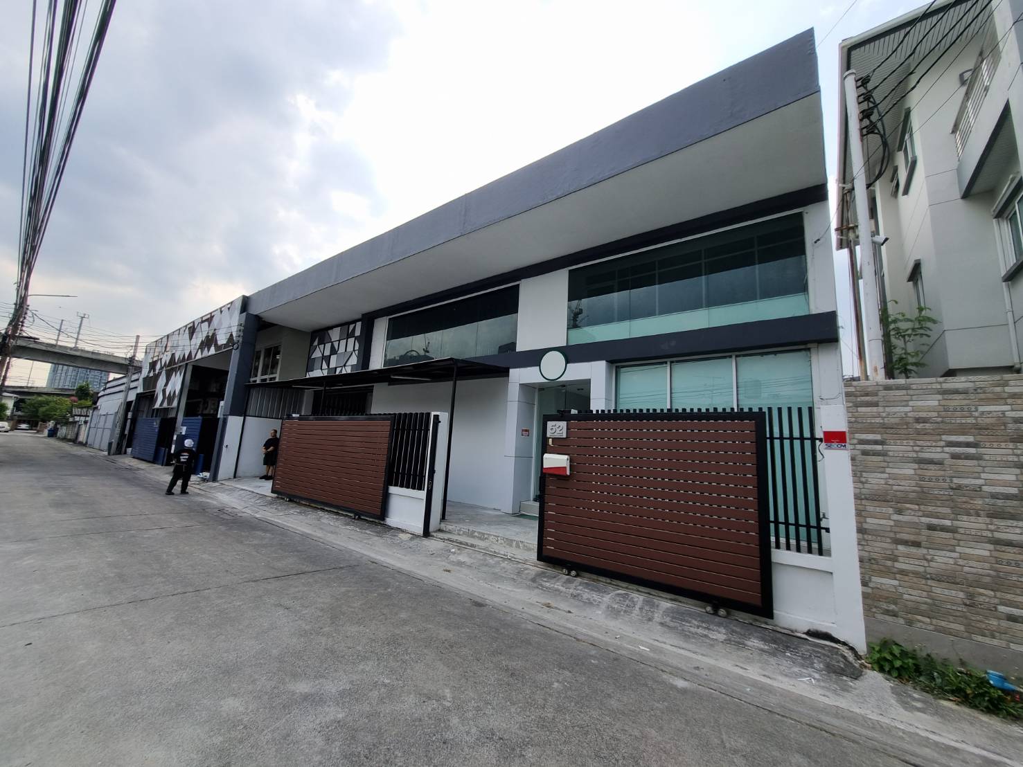 🏢 ให้เช่า อาคารสำนักงาน พร้อมคลังสินค้า (Warehouse + Office) ซอยรามคำแหง 4 (สมานมิตร) - Image 3