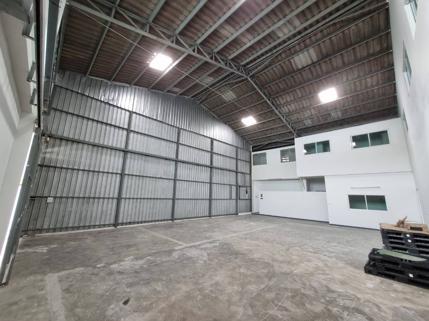 🏢 ให้เช่า อาคารสำนักงาน พร้อมคลังสินค้า (Warehouse + Office) ซอยรามคำแหง 4 (สมานมิตร) - Image 7