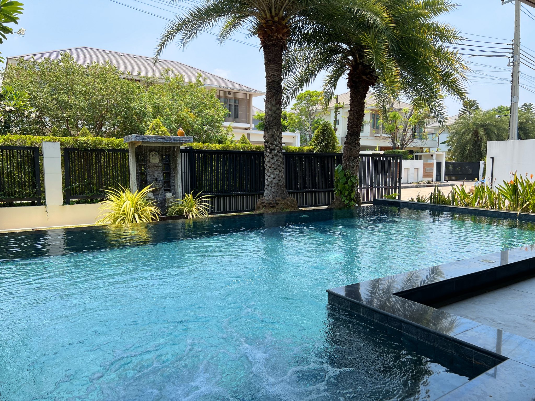 ให้เช่า บ้านหรูพร้อมสระว่ายน้ำ PERFECT MASTERPIECE SUKHUMVIT 77 - Image 3