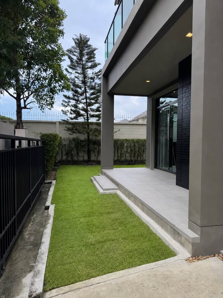 ให้เช่า บ้านเดี่ยวหรู Boulevard Sathorn–Pinklao 2 บ้านแปลงมุม “หน้าสวน” บรรยากาศดีมาก  - Image 3