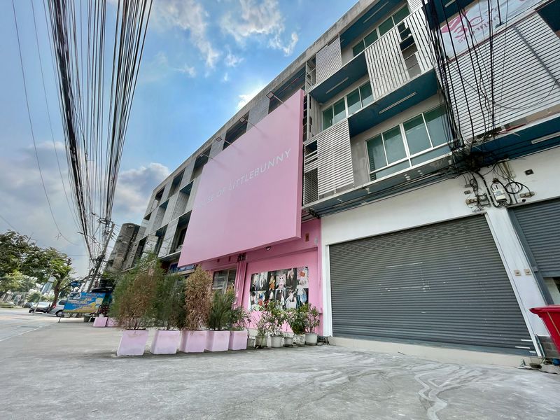 ให้เช่าอาคารพาณิชย์ 4 ชั้น ติดถนนลาซาล (สุขุมวิท 105) บางนา - Image 3