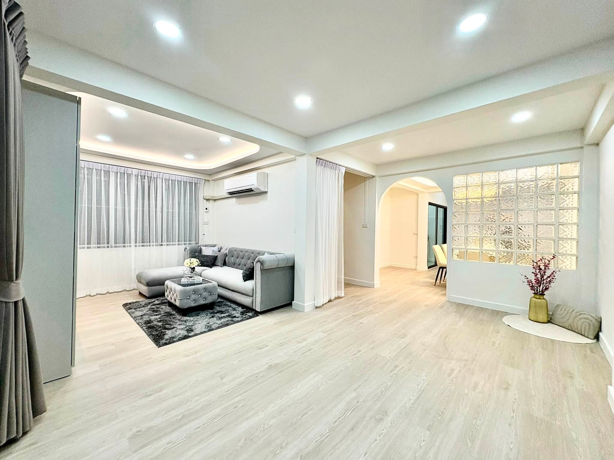 ให้เช่า บ้านเดี่ยวหรู Fully Furnished ย่านห้วยขวาง–สุทธิสาร–รัชดา เลี้ยงสัตว์ได้ ใกล้ MRT สุทธิสาร - Image 3