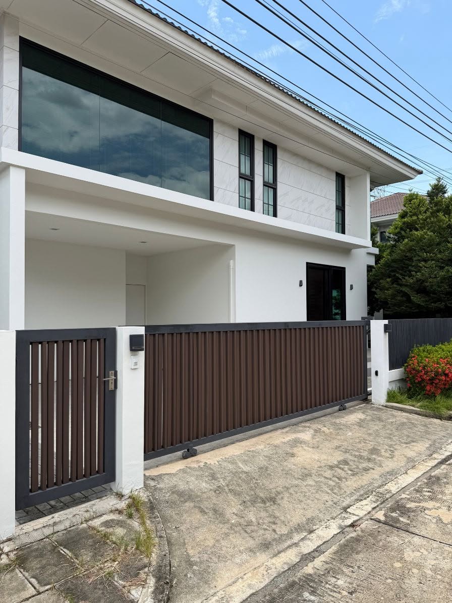 ให้เช่า ขาย บ้านเดี่ยว Perfect Place Rama 9–Krungthep Kreetha | รีโนเวทใหม่ทั้งหลัง | Modern Minimal | Fully Furnished | พร้อมเข้าอยู่ - Image 3