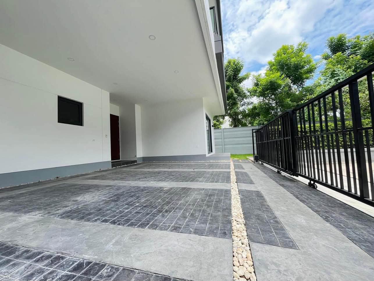 ให้เช่า ขาย บ้านเดี่ยว The City Sukhumvit–Onnut | บ้านแปลงมุม | 252 ตร.ม. | 4 ห้องนอน 5 ห้องน้ำ - Image 3