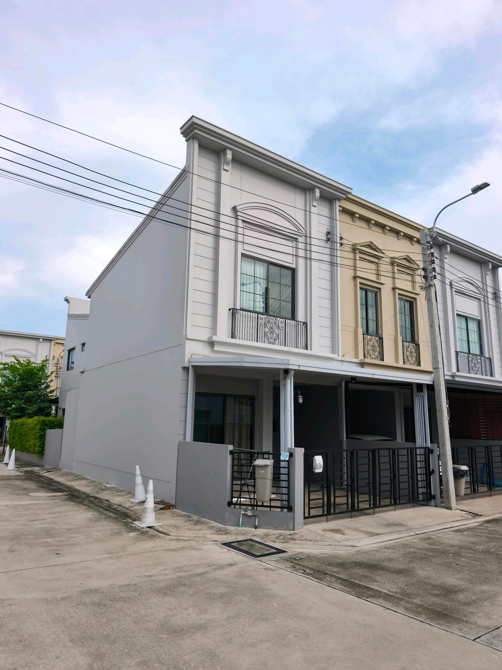 ขาย ให้เช่า ทาวน์โฮมหลังมุม SIRI PLACE MEGABANGNA | 110 ตร.ม. | 2 ห้องนอนใหญ่ + 1 ห้องอเนกประสงค์ | ใกล้ Mega Bangna - Image 3