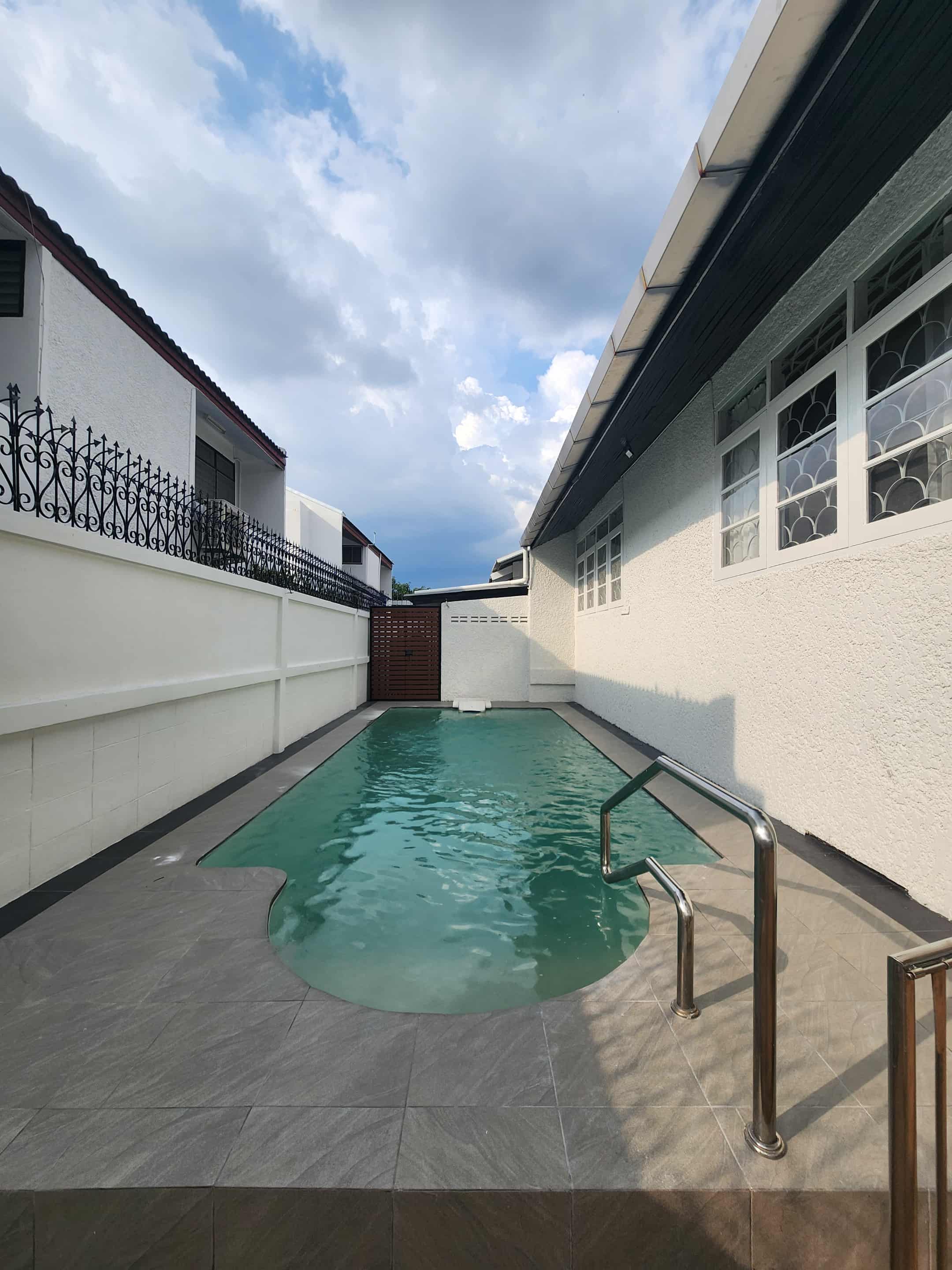 ให้เช่า Luxury Pool Villa รัชดา | 5 ห้องนอน | Private Pool | 500 ตร.ม. | ใกล้ MRT ห้วยขวาง - Image 3