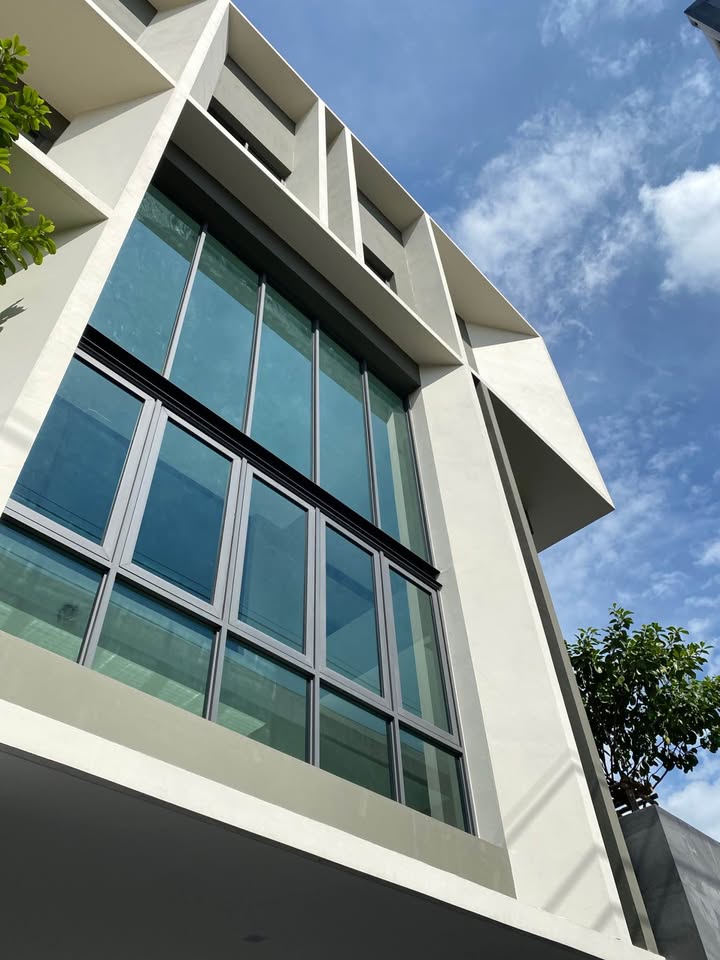 ให้เช่าและขาย  มิสต์ อ่อนนุช-ศรีนครินทร์ MYST Onnut-Srinakarin Luxury Home Office พร้อมลิฟท์ส่วนตัว  - Image 4