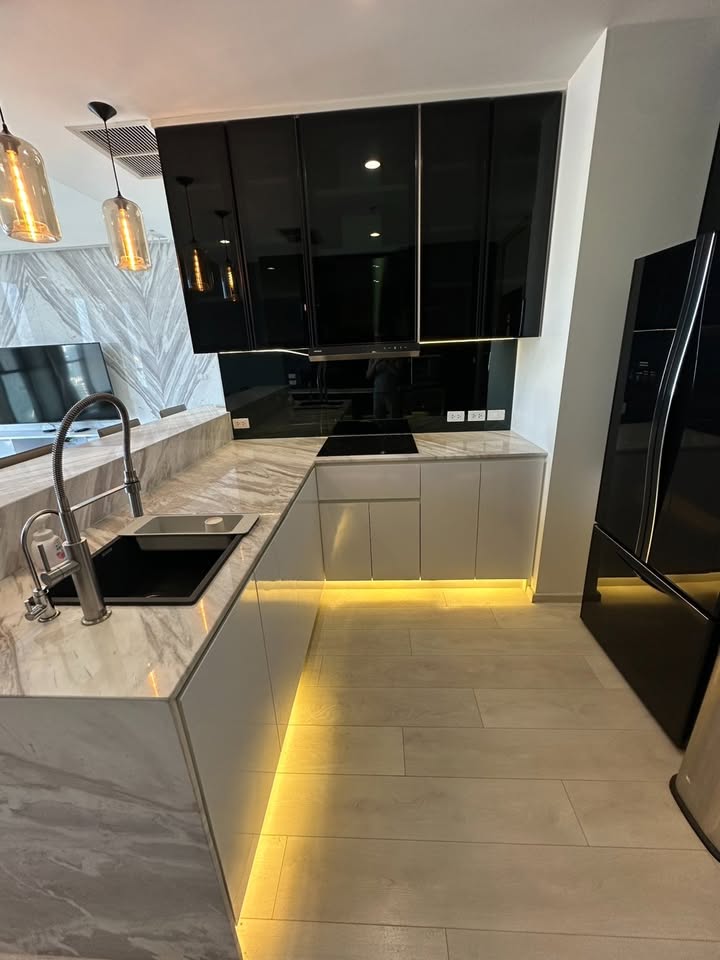  ให้เช่าและขาย คอนโดหรู Noble Ploenchit Rare Luxury Corner Unit วิวสถานทูตโล่งสวยมาก ใจกลางเพลินจิต - Image 4