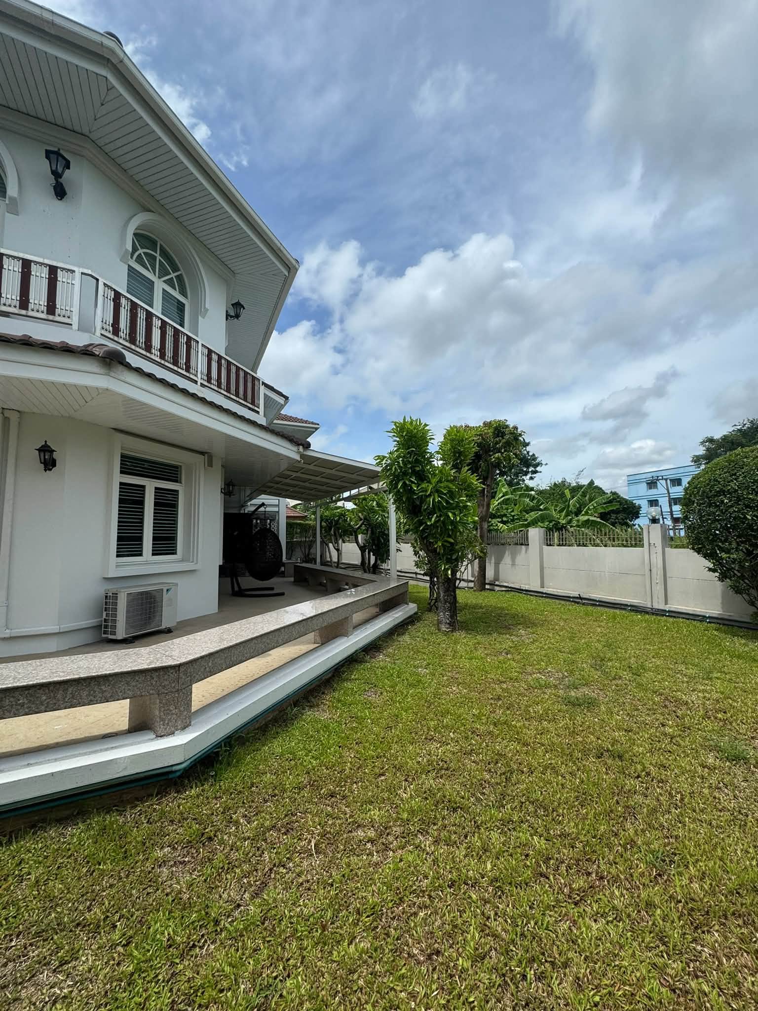 ให้เช่า บ้านเดี่ยว Pool Villa สุขุมวิท 107 (แบริ่ง) | 650 ตร.ม. | 4 ห้องนอน 5 ห้องน้ำ | สระว่ายน้ำส่วนตัว - Image 4