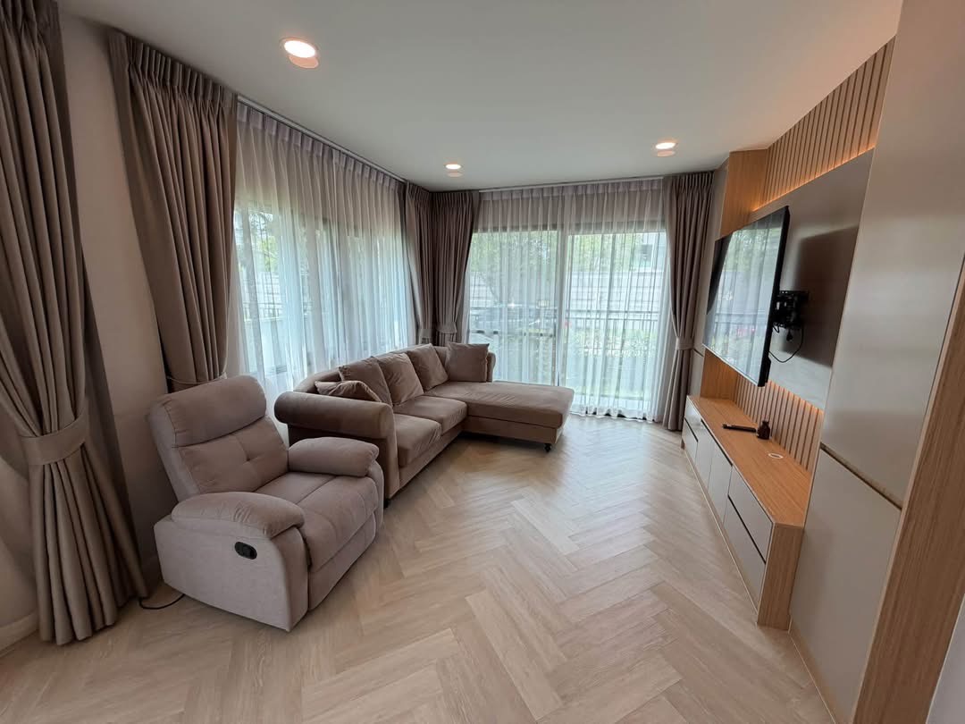 ให้เช่าบ้านเดี่ยว Centro Bangna (เซนโทร บางนา) เฟส 1 สไตล์ Modern Minimal | ตกแต่งครบ Fully Furnished | พร้อมเข้าอยู่ทันที - Image 4