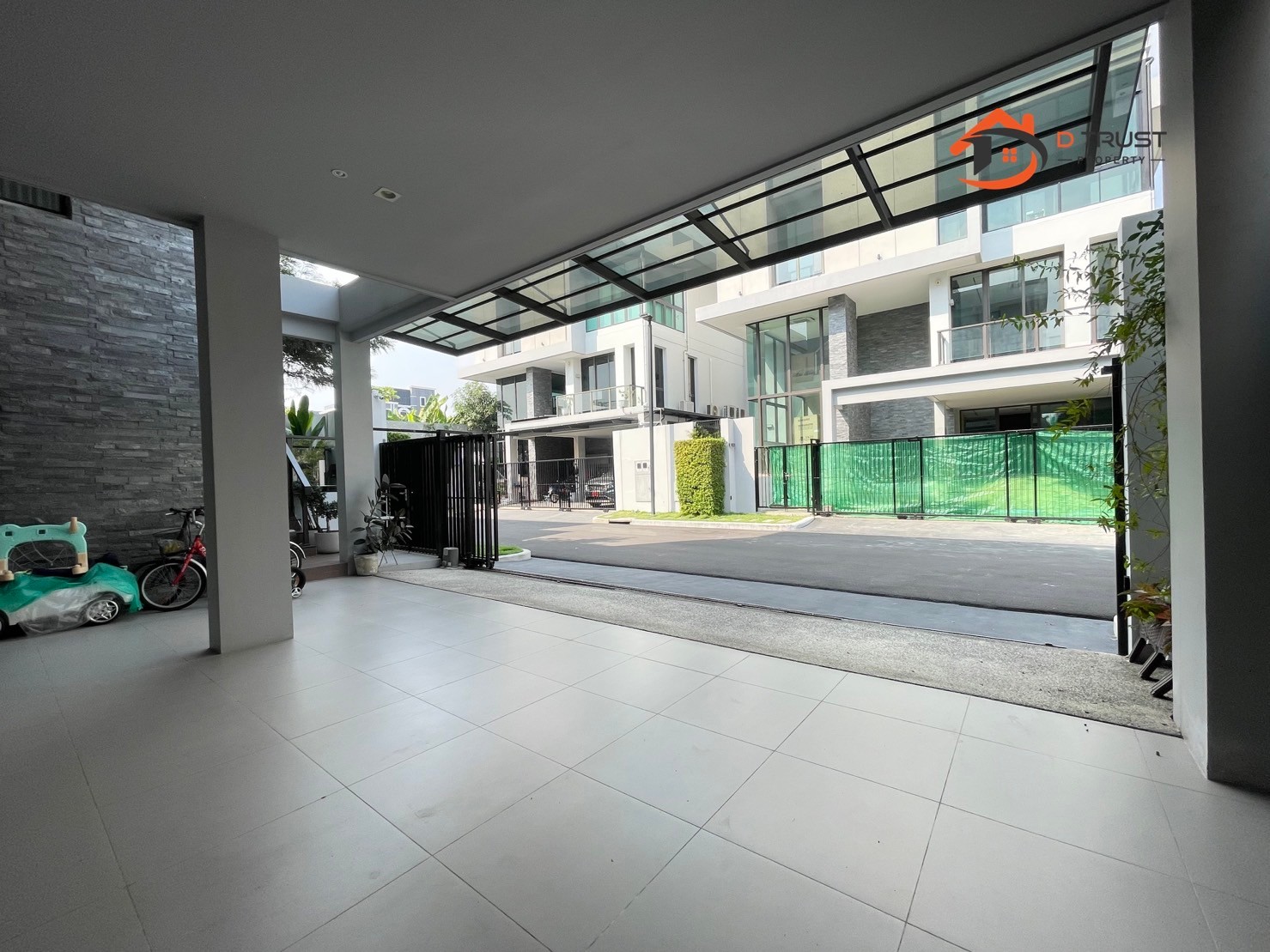 ขายบ้านเดี่ยวหรู 3 ชั้น บ้านกลางเมือง คลาสเซ่ เอกมัย-รามอินทรา  - Image 5