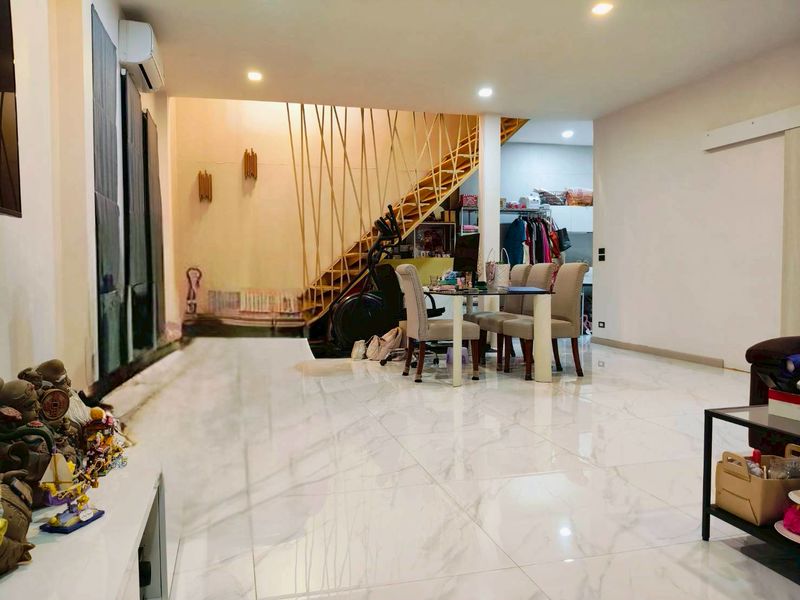 ขายบ้านเดี่ยว2ชั้น +โกดังออฟฟิต เนื้อที่ 234 ตร.ว กว่า700 ตร.ม ซอยทวีวัฒนา1 ใกล้ตลาดเวิลด์มาร์เก๊ต  - Image 5