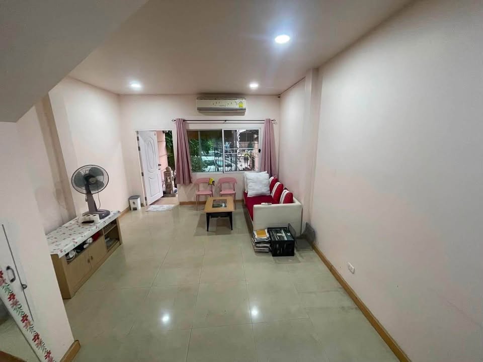 ให้เช่า ทาวน์โฮม 3 ชั้น หมู่บ้านปริญลักษณ์ พระราม 2 | บ้านแปลงมุม | 4 ห้องนอน | Pet Friendly | ใกล้ Central Rama 2 - Image 5