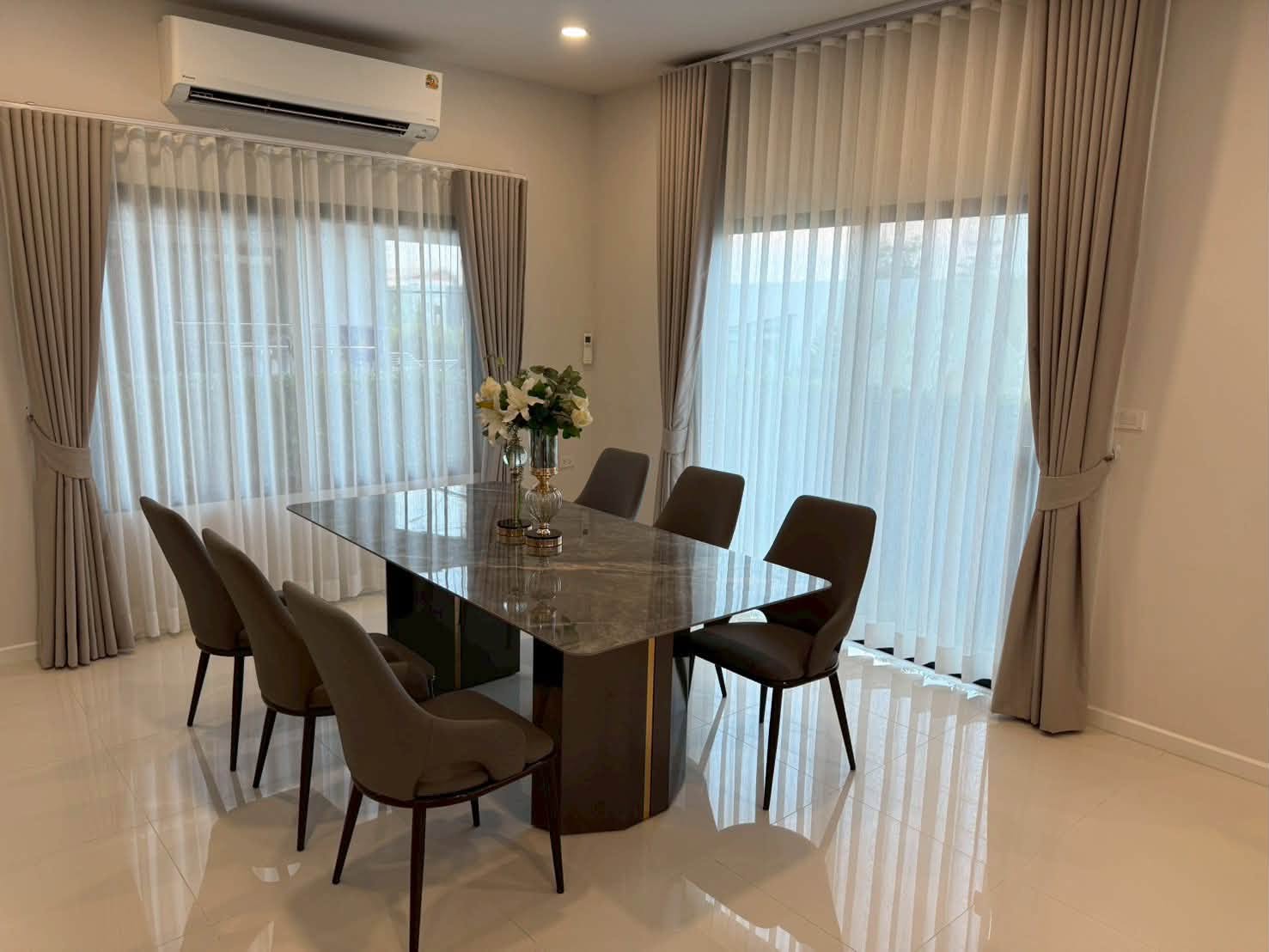 ให้เช่า บ้านเดี่ยว Britania Bangna–Srivaree | หลังใหญ่สุดของโครงการ | แปลงมุมติดสวน | 255 ตร.ม. | 4 ห้องนอน 5 ห้องน้ำ - Image 5