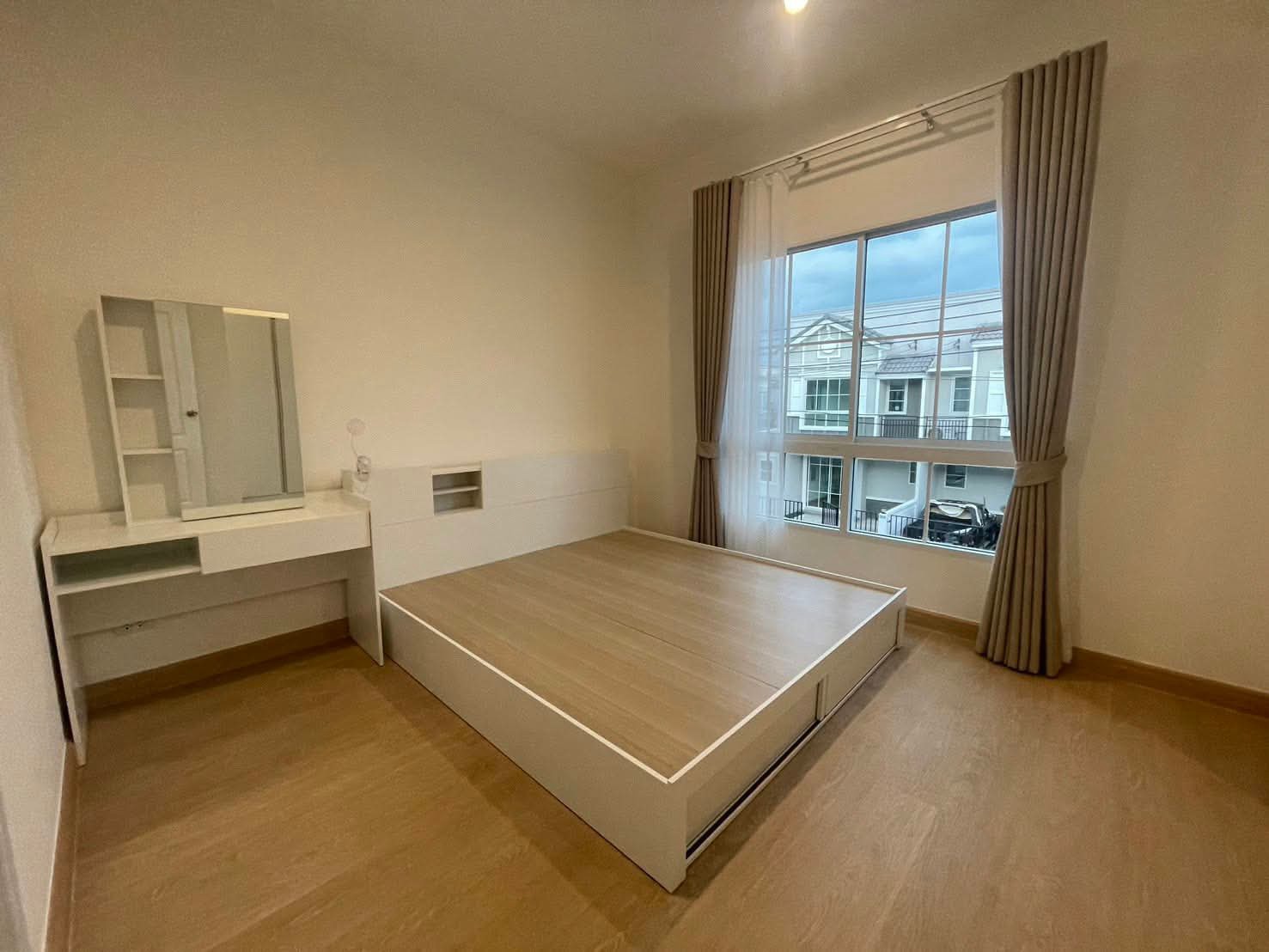 ให้เช่า บ้านใหม่ เฉลิมพระเกียรติ 38 | 3 ห้องนอน 2 ห้องน้ำ | เฟอร์ใหม่ทั้งหลัง | ตรงข้ามสวนหลวง ร.9 - Image 5