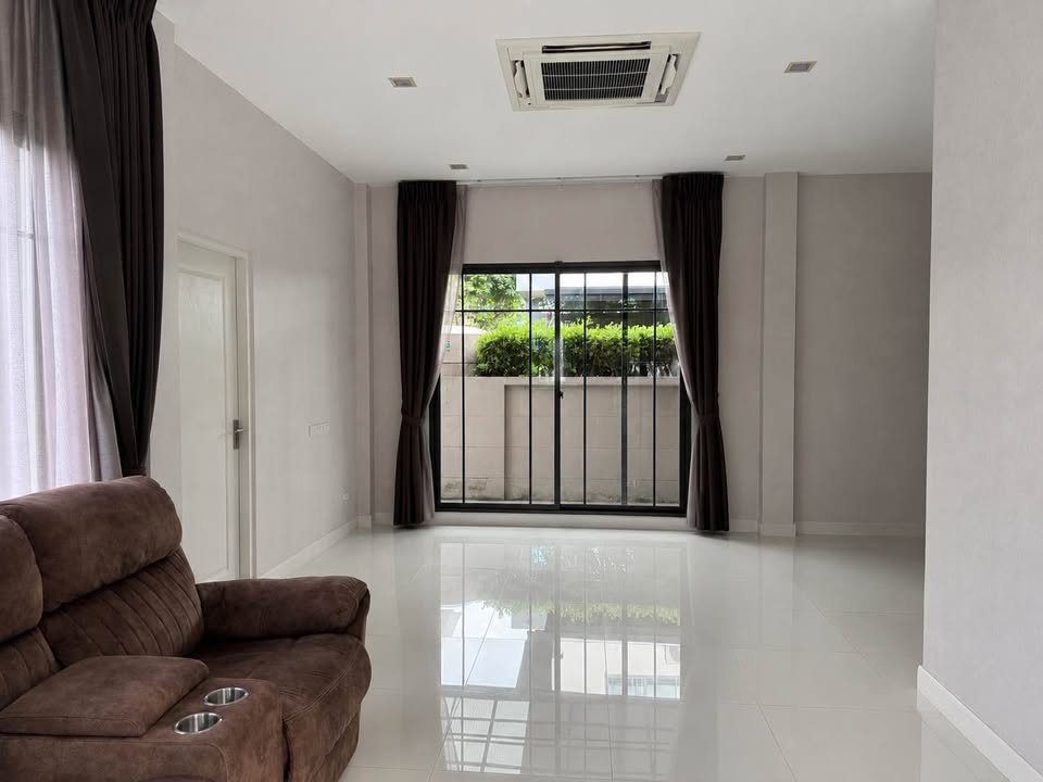 ให้เช่า บ้านเดี่ยวหรู Boulevard Sathorn–Pinklao 2 บ้านแปลงมุม “หน้าสวน” บรรยากาศดีมาก  - Image 6