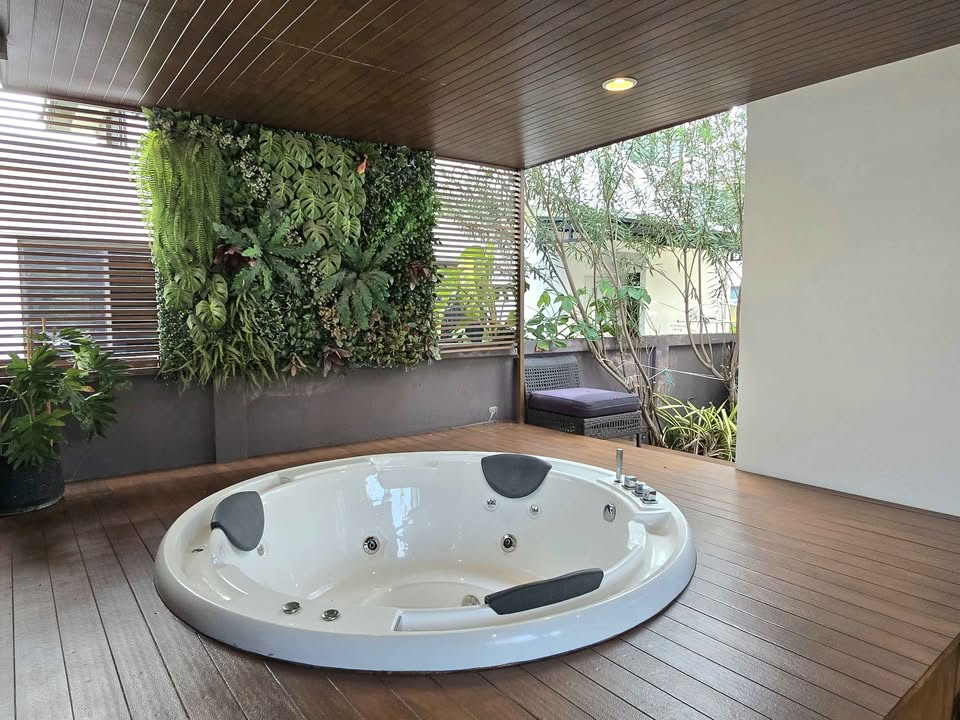 ให้เช่า บ้านเดี่ยว Mantana 1 บางนา กม.7 พร้อมอยู่ ใกล้ Mega Bangna เพียง 900 เมตร พร้อม Jacuzzi และพื้นที่ Outdoor ขนาดใหญ่ - Image 6