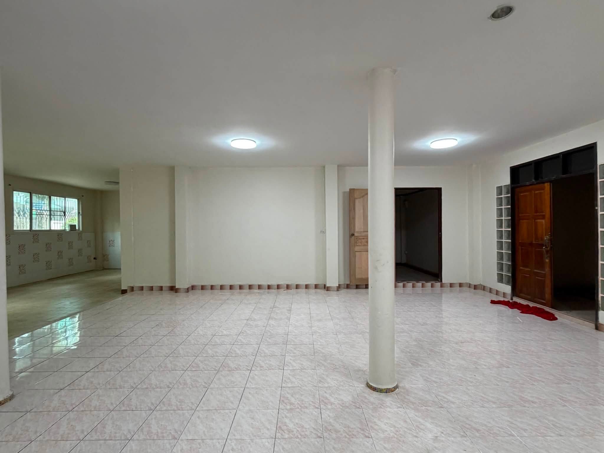 ให้เช่า บ้านเดี่ยว พหลโยธิน 52 ซอยร่วมใจ 5 | 264 ตร.ม. | 4 ห้องนอน | จอดรถ 6 คัน - Image 6
