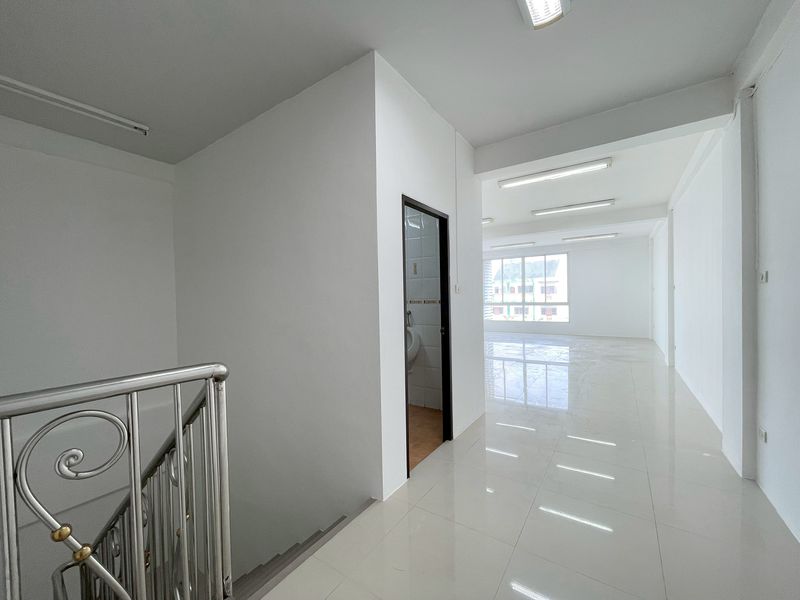ให้เช่าอาคารพาณิชย์ 4 ชั้น ติดถนนลาซาล (สุขุมวิท 105) บางนา - Image 7