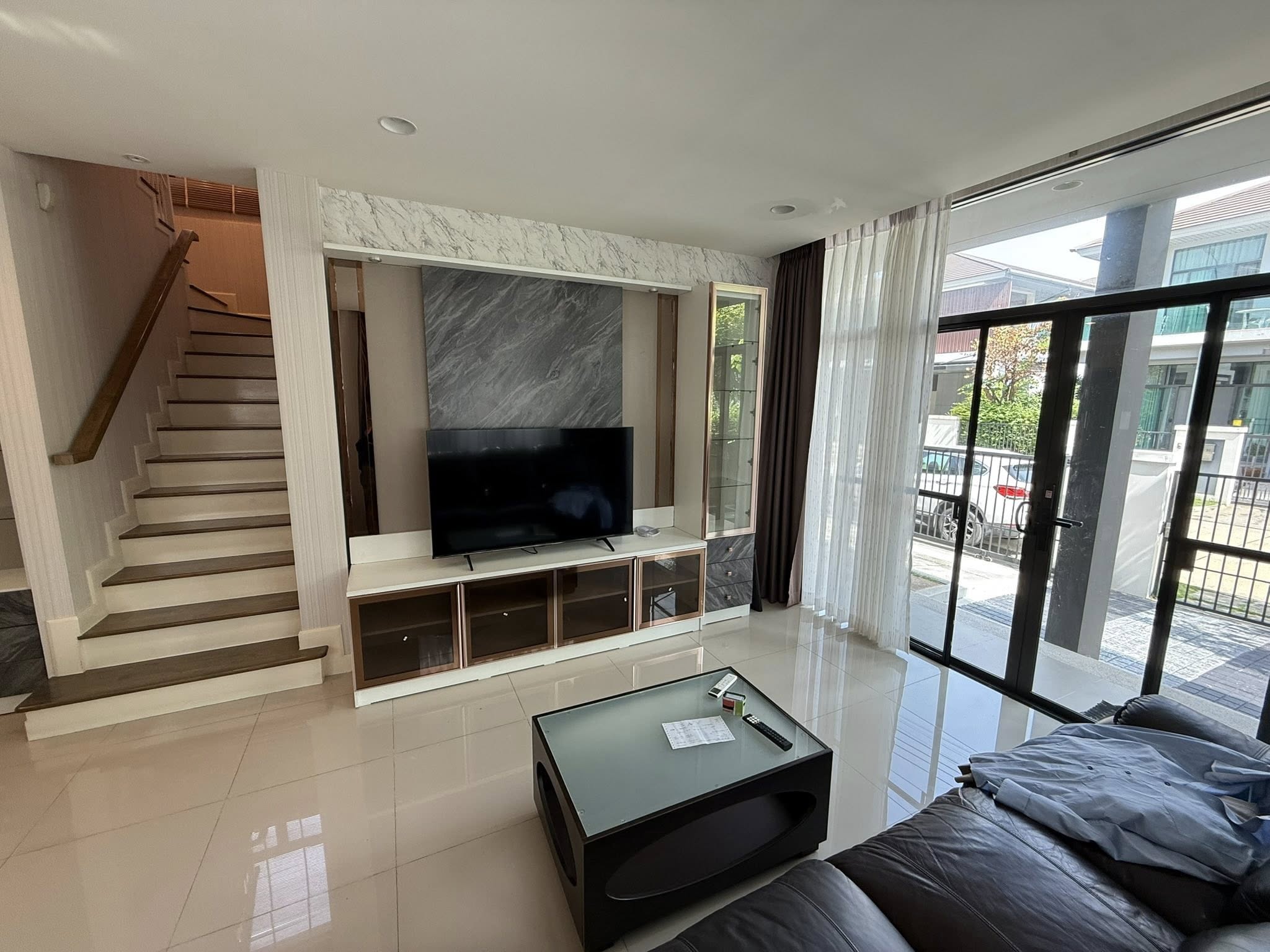 ให้เช่าบ้านเดี่ยว Setthasiri Pattanakarn บ้านรีโนเวทใหม่ทั้งหลัง พร้อมเข้าอยู่ ยินดีต้อนรับสัตว์เลี้ยง - Image 5