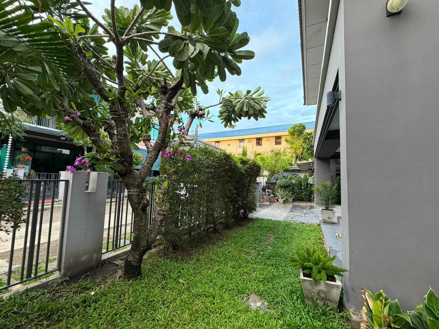 ให้เช่า บ้านเดี่ยว Atoll Java Bay บางนา–กิ่งแก้ว 19 บ้านพร้อมเข้าอยู่  ยินดีต้อนรับสัตว์เลี้ยง  รับทำสัญญาในนามบริษัท  ใกล้สนามบินสุวรรณภูมิ - Image 7