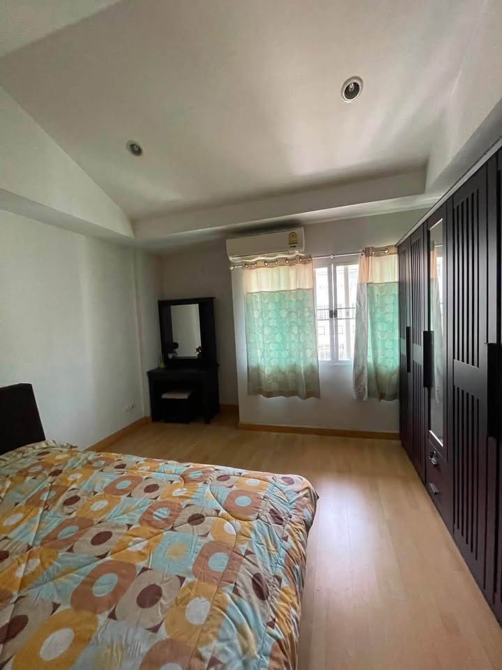 ให้เช่า ทาวน์โฮม 3 ชั้น หมู่บ้านปริญลักษณ์ พระราม 2 | บ้านแปลงมุม | 4 ห้องนอน | Pet Friendly | ใกล้ Central Rama 2 - Image 7