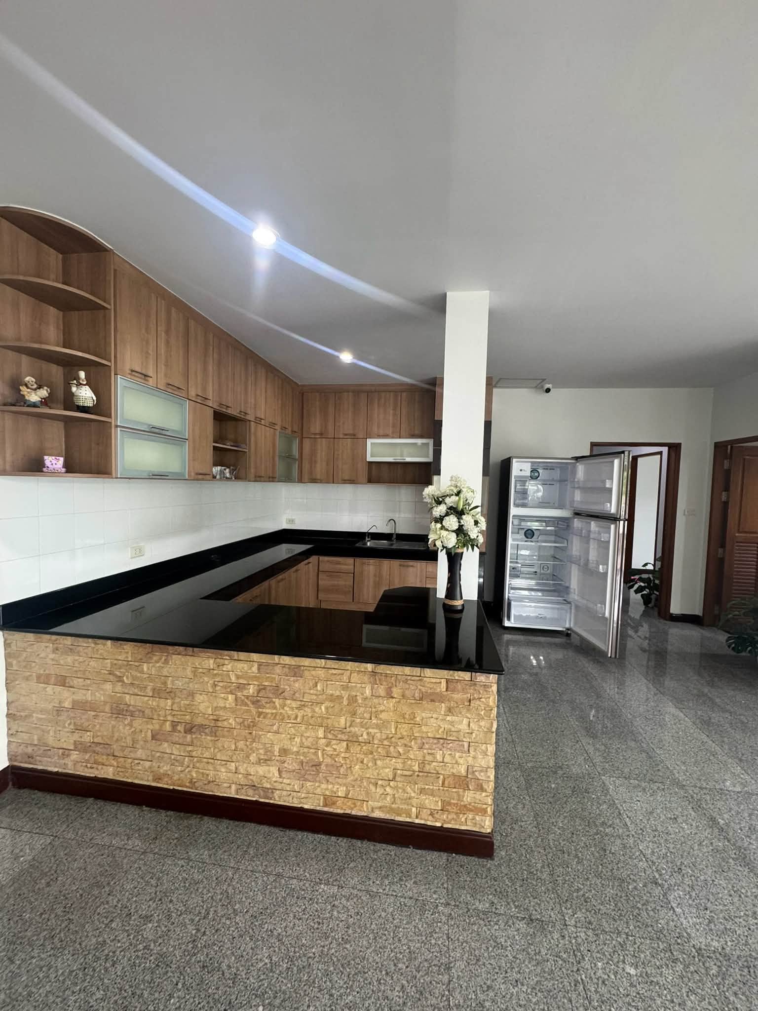 ให้เช่า บ้านเดี่ยว Pool Villa สุขุมวิท 107 (แบริ่ง) | 650 ตร.ม. | 4 ห้องนอน 5 ห้องน้ำ | สระว่ายน้ำส่วนตัว - Image 7