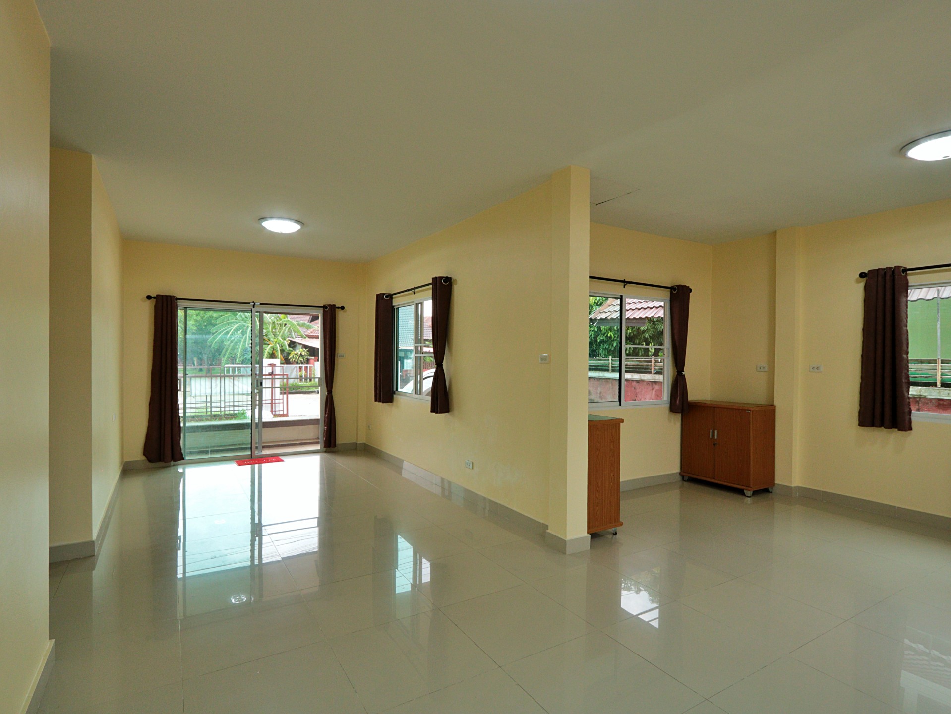 ขายบ้านเดี่ยว เค.ซี.สุวินทวงศ์2 (K.C. suwinthawong2) พื้นที่68ตารางวา สภาพดี  หน้าโครงการ ตรงข้ามสวน  - Image 8