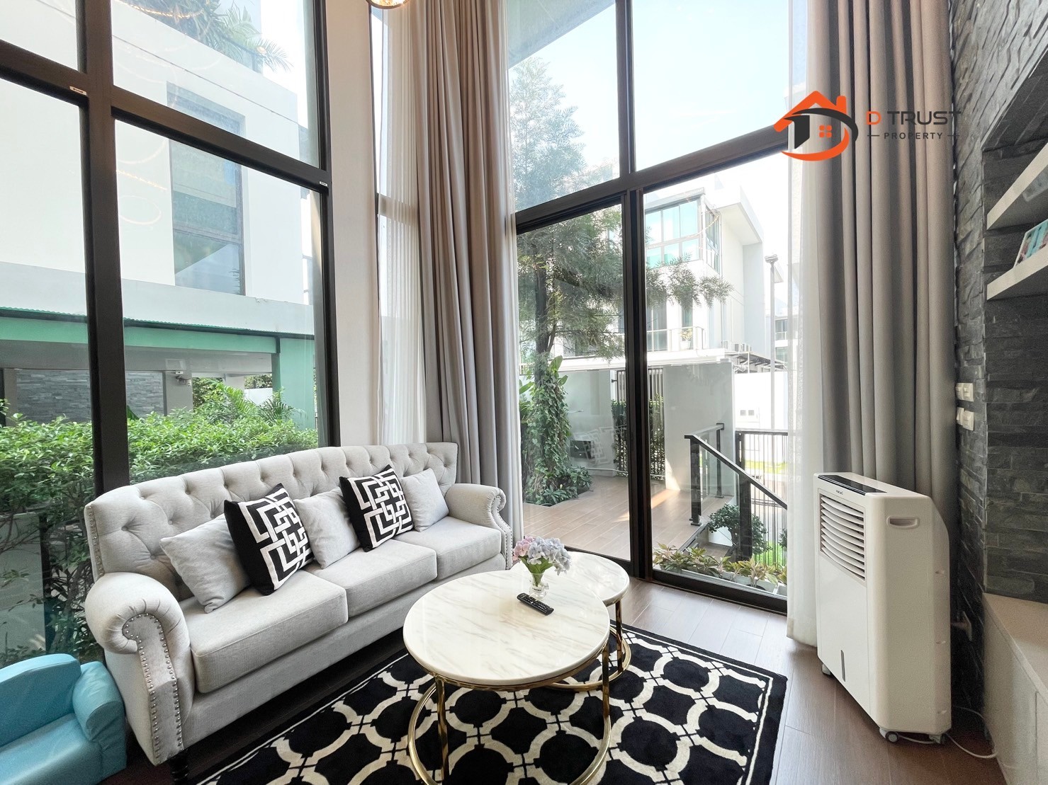 ขายบ้านเดี่ยวหรู 3 ชั้น บ้านกลางเมือง คลาสเซ่ เอกมัย-รามอินทรา  - Image 8