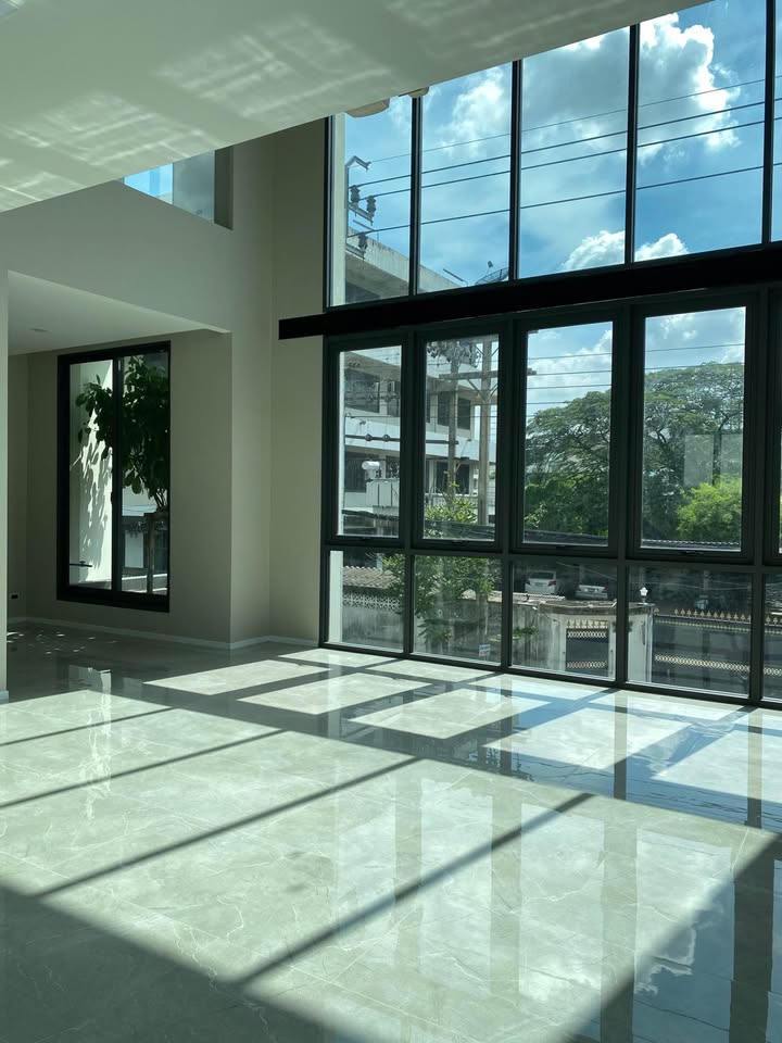 ให้เช่าและขาย  มิสต์ อ่อนนุช-ศรีนครินทร์ MYST Onnut-Srinakarin Luxury Home Office พร้อมลิฟท์ส่วนตัว  - Image 8