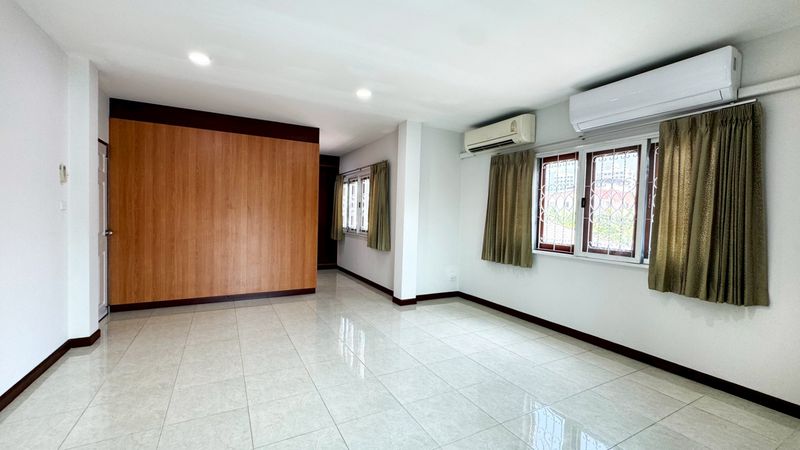ให้เช่า บ้านเดี่ยวรีโนเวทใหม่ พัฒนาการ – ศรีนครินทร์ หมู่บ้านเคหะนคร 3  - Image 8