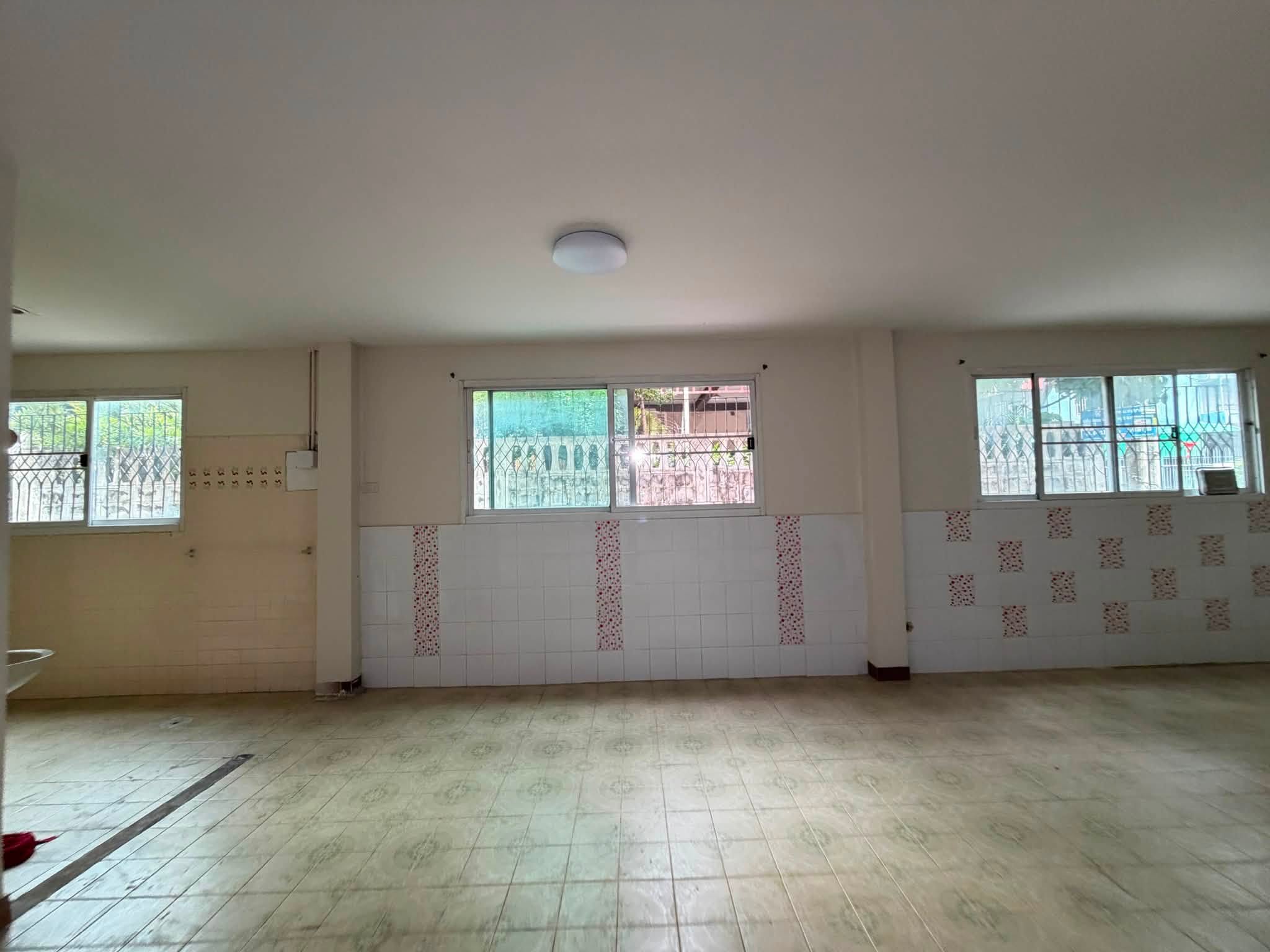 ให้เช่า บ้านเดี่ยว พหลโยธิน 52 ซอยร่วมใจ 5 | 264 ตร.ม. | 4 ห้องนอน | จอดรถ 6 คัน - Image 8