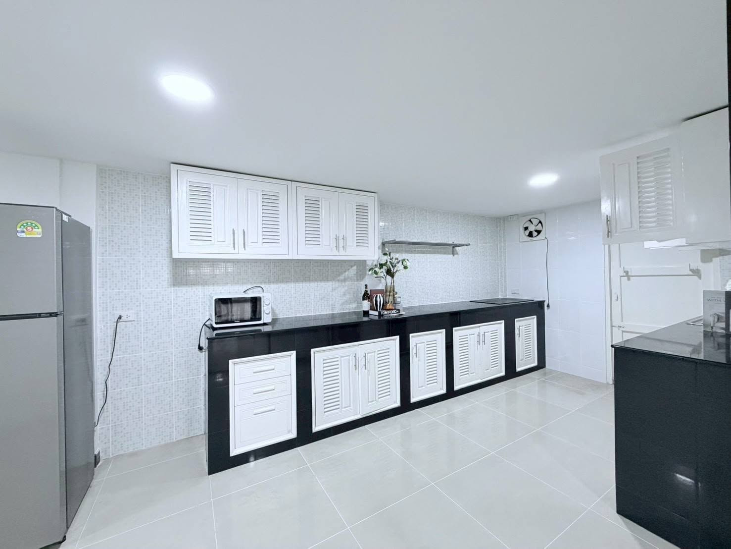 ให้เช่า บ้านเดี่ยว ใจกลางรัชดา–ห้วยขวาง | 6 ห้องนอน 4 ห้องน้ำ | Pet Friendly | รับต่างชาติ | ใกล้โรงเรียนนานาชาติ - Image 8