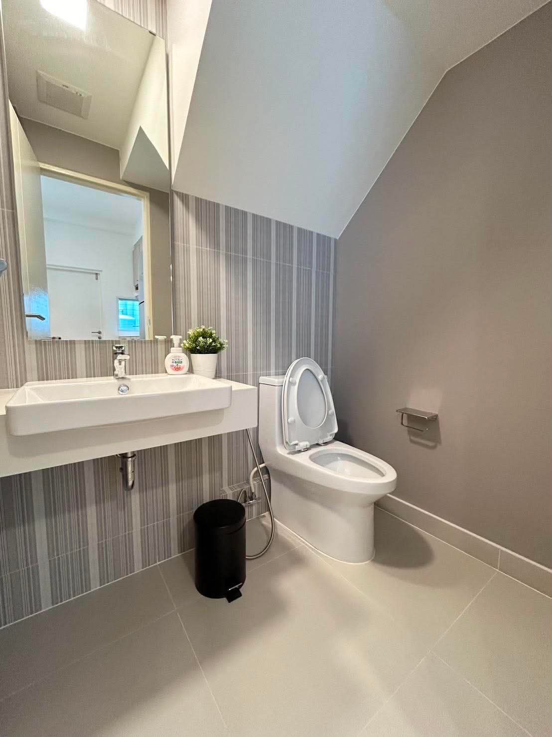ให้เช่า ทาวน์โฮม Indy 2 Bangna–Ramkhamhaeng 2 | 3 ห้องนอน 3 ห้องน้ำ | Fully Furnished | Smart Home | ใกล้ Mega Bangna - Image 8