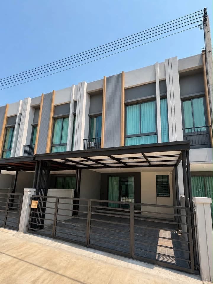 🏡 ให้เช่าทาวน์โฮม Pleno สุขุมวิท–บางนา 4 (Mega Chic) บ้านใหม่ พร้อมเข้าอยู่ ใกล้ Mega Bangna เพียง 1 กม.