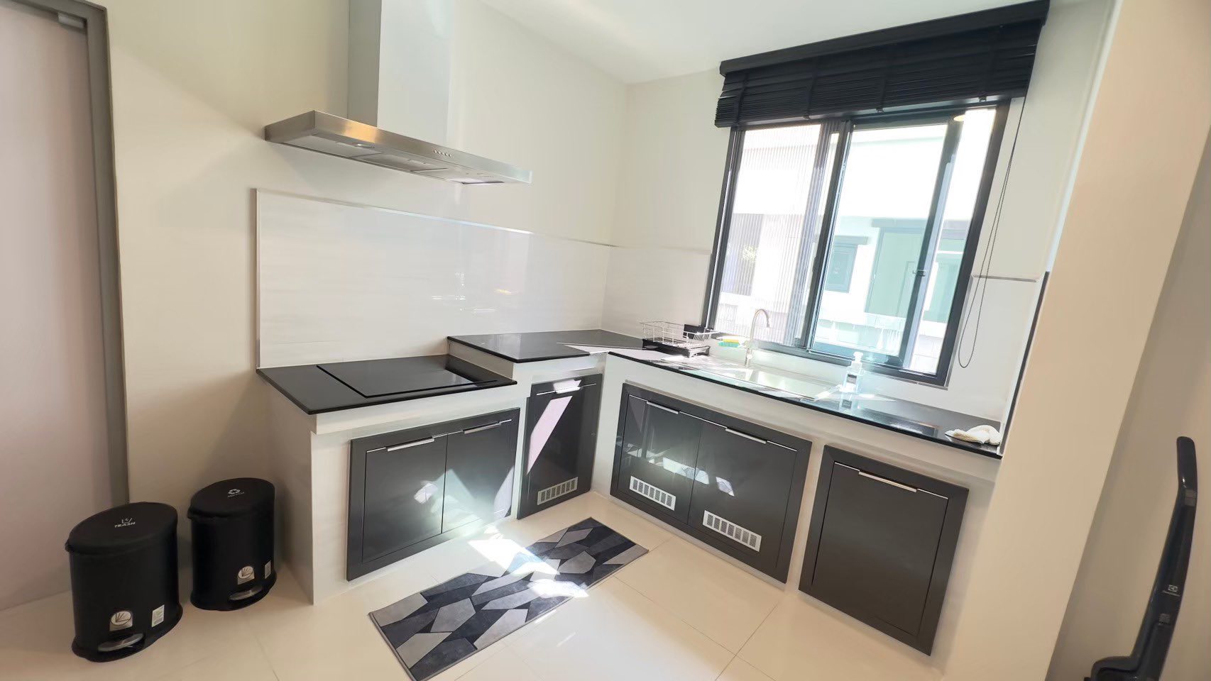 ขาย ให้เช่า บ้านหรู 2 ชั้น  The City ปิ่นเกล้า-บรมฯ2 แปลงมุม พร้อมสวนส่วนตัว - Image 9