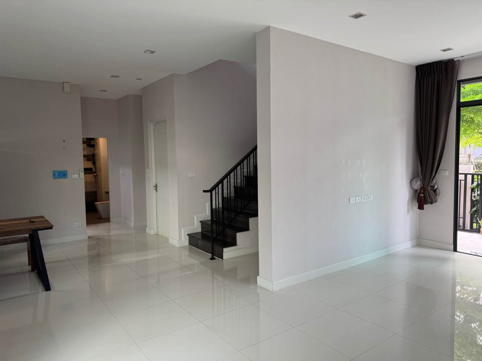 ให้เช่า บ้านเดี่ยวหรู Boulevard Sathorn–Pinklao 2 บ้านแปลงมุม “หน้าสวน” บรรยากาศดีมาก  - Image 9