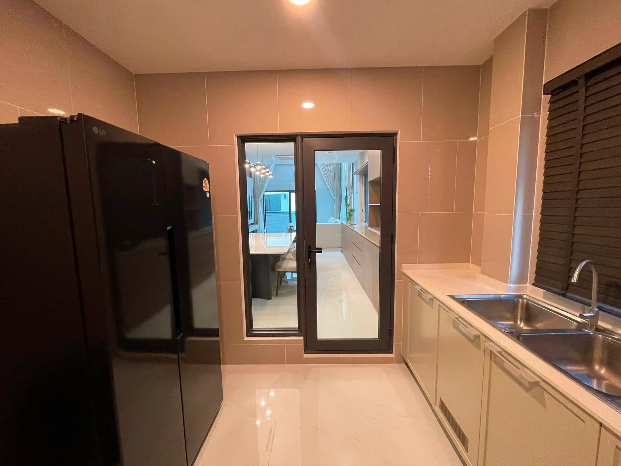 ให้เช่า THE CITY Bangna 3 | บ้านใกล้สวน | 326 ตร.ม. | 4 ห้องนอน 5 ห้องน้ำ | Fully Furnished | Pet Friendly - Image 9