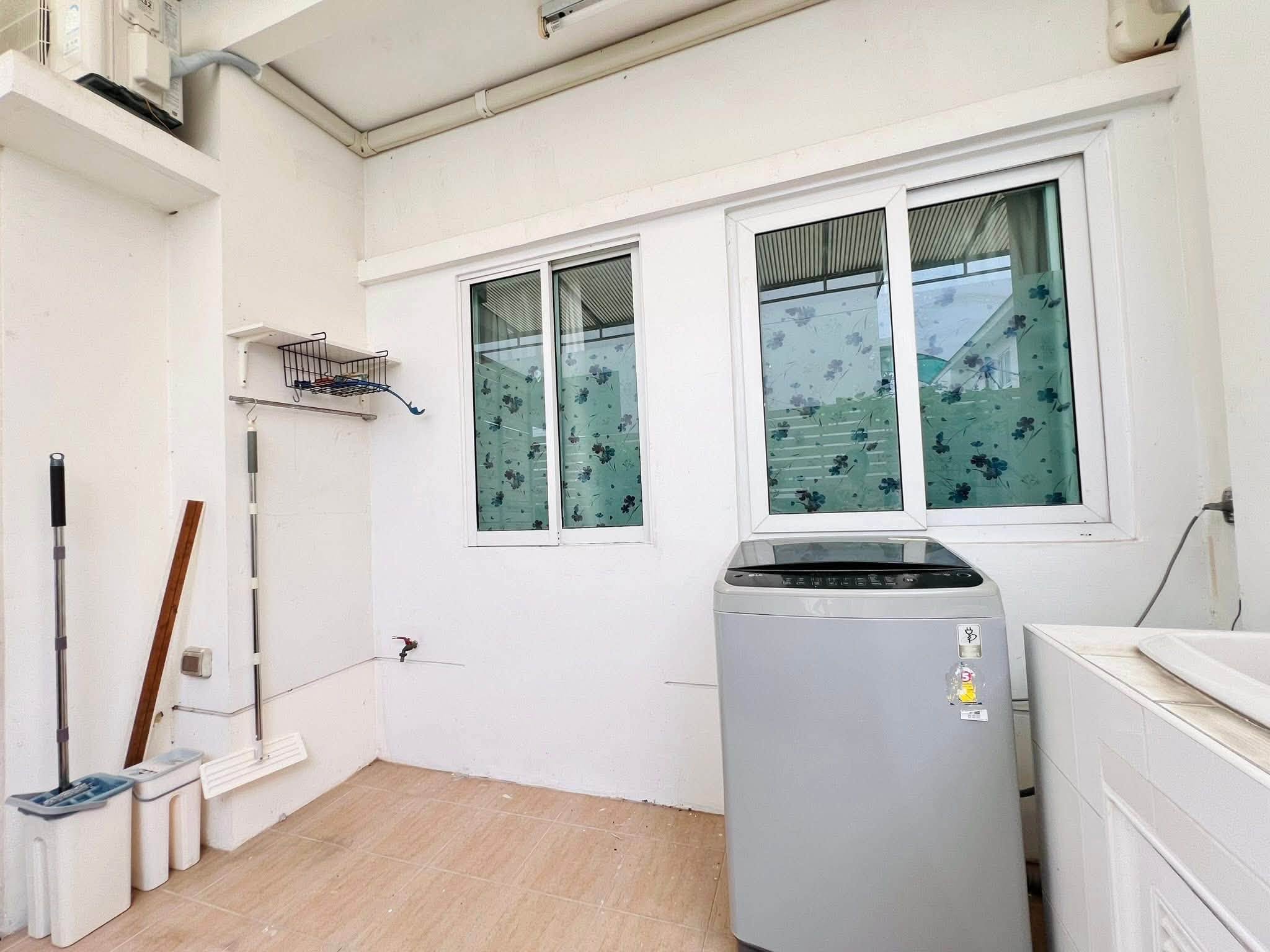 ให้เช่า ขาย   บ้านเดี่ยว Perfect Place Sukhumvit 77–Suvarnabhumi Airport | 56 ตร.ว. | 200 ตร.ม. | Pet Friendly | ใกล้สนามบินและ ARL ลาดกระบัง - Image 9
