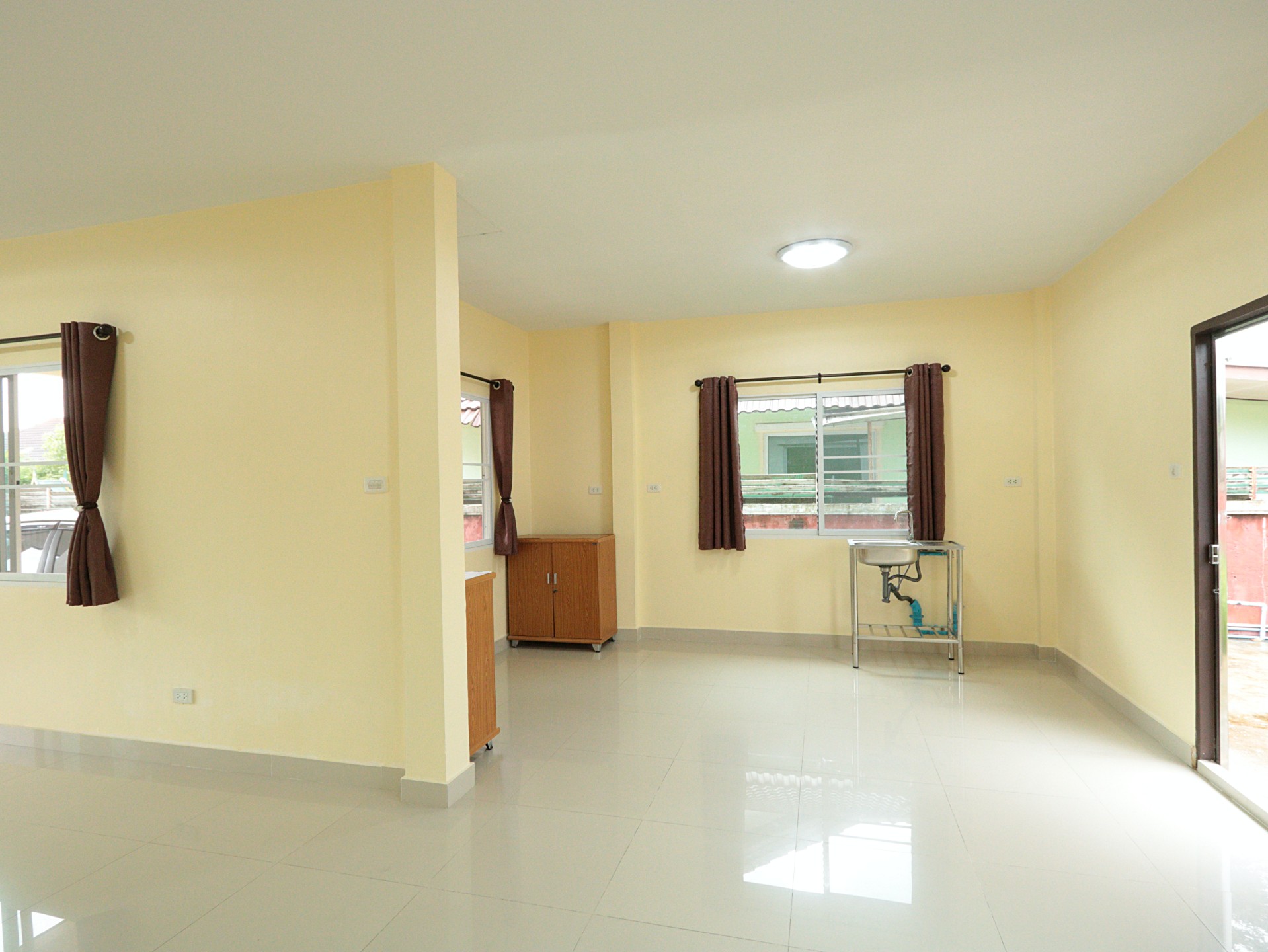 ขายบ้านเดี่ยว เค.ซี.สุวินทวงศ์2 (K.C. suwinthawong2) พื้นที่68ตารางวา สภาพดี  หน้าโครงการ ตรงข้ามสวน  - Image 10