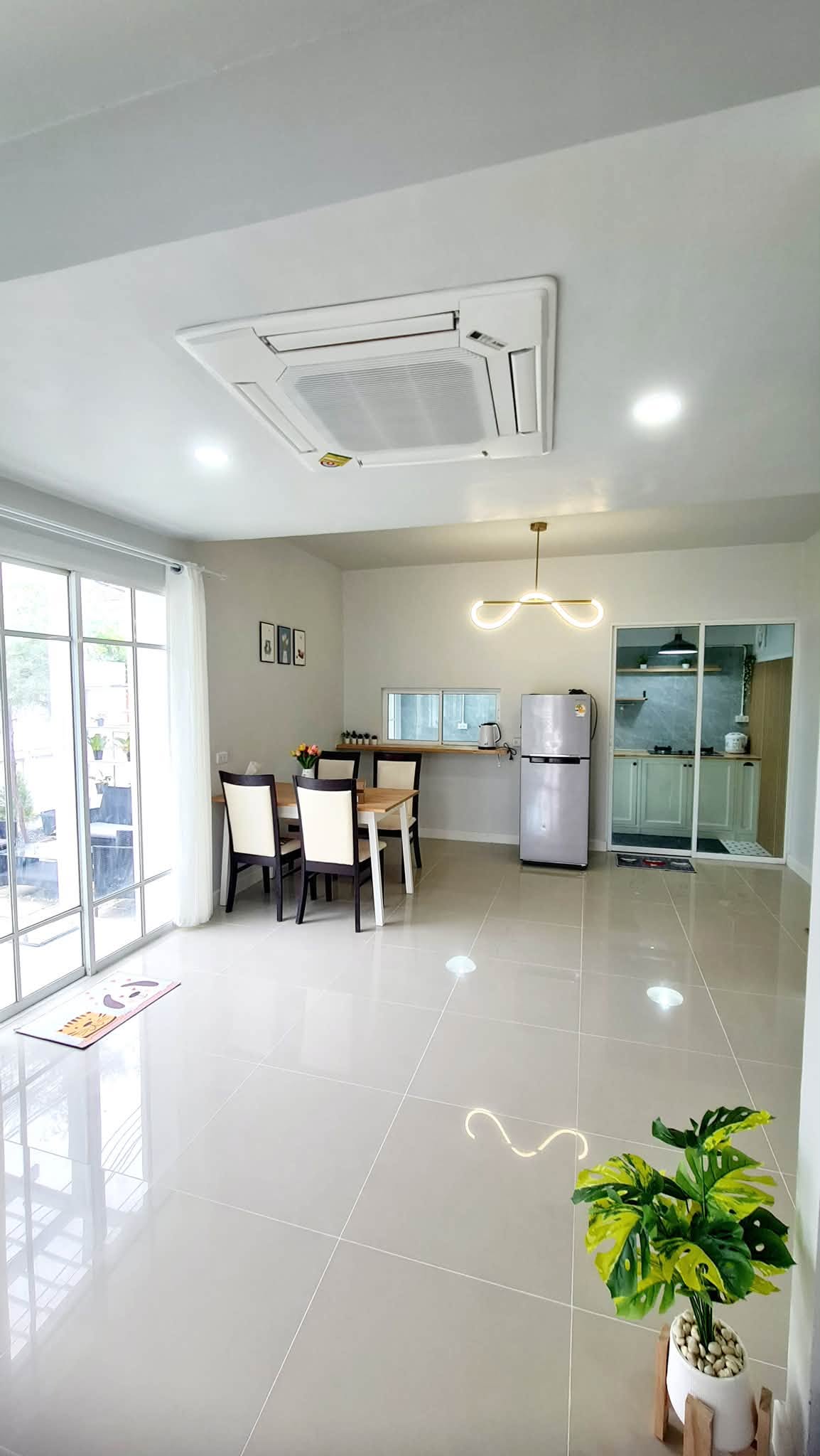 ขาย  ให้เช่า บ้านเดี่ยว The Village Bangna KM.10 หลังมุม พร้อมสวนส่วนตัว ใกล้ Mega Bangna - Image 10