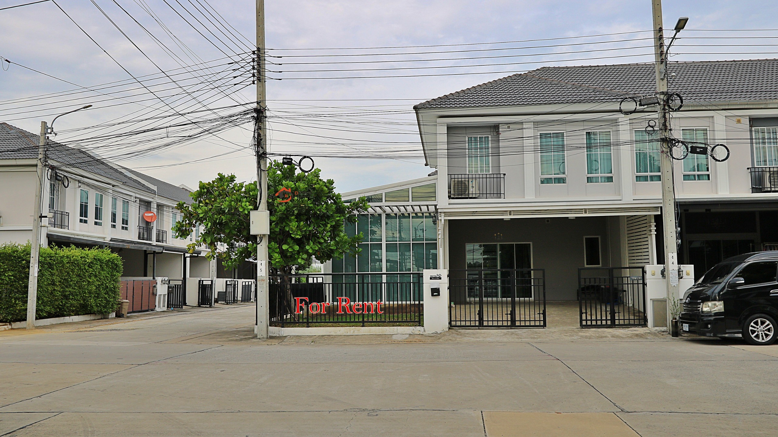 For Rent – Beautiful Fully Furnished 2-Storey Corner Townhome The Connect Wongwaen – Rama 9 Motorway | Prime Location Near Suvarnabhumi Airport