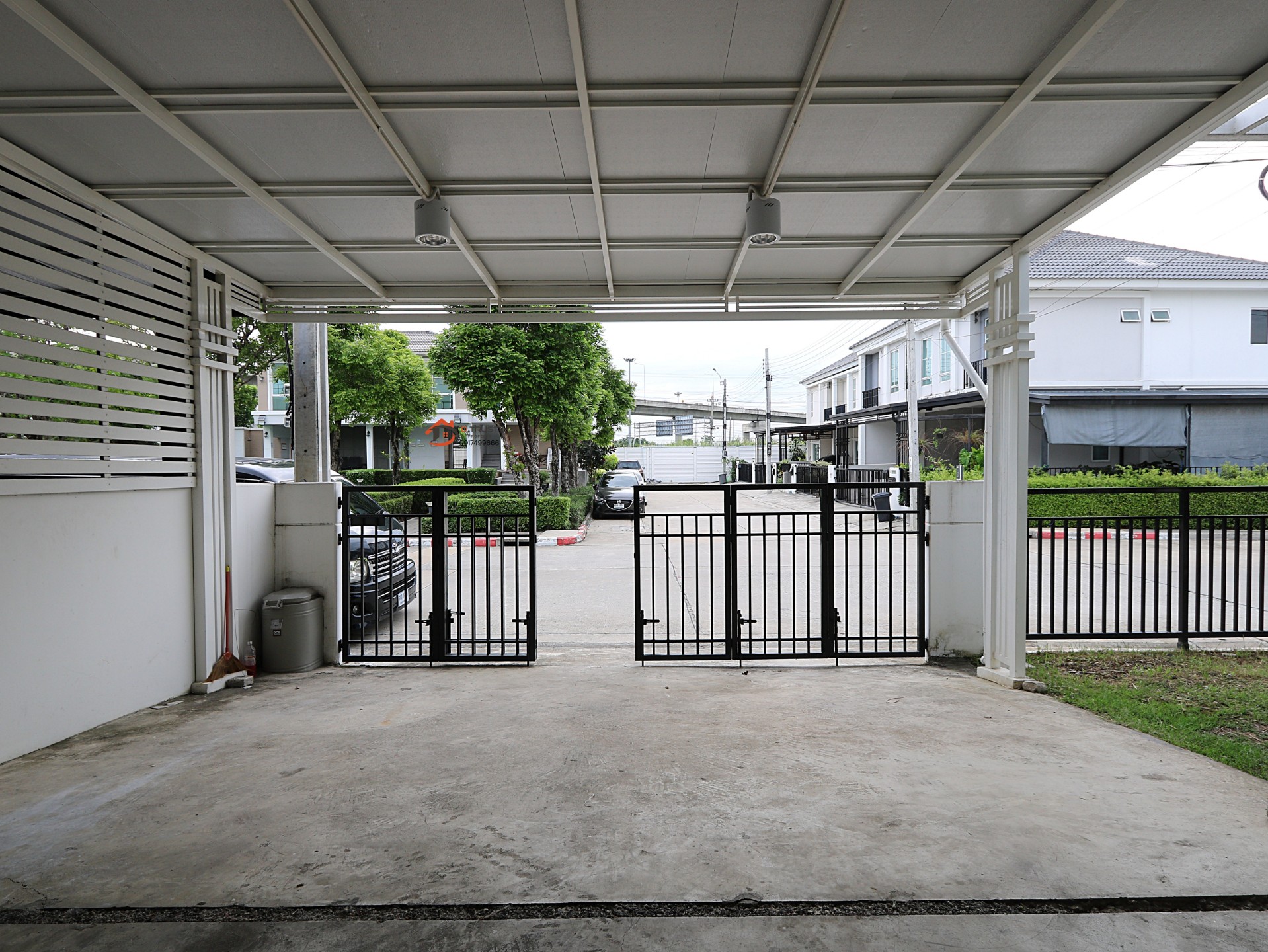 For Rent – Beautiful Fully Furnished 2-Storey Corner Townhome  The Connect Wongwaen – Rama 9 Motorway | Prime Location Near Suvarnabhumi Airport - Image 7