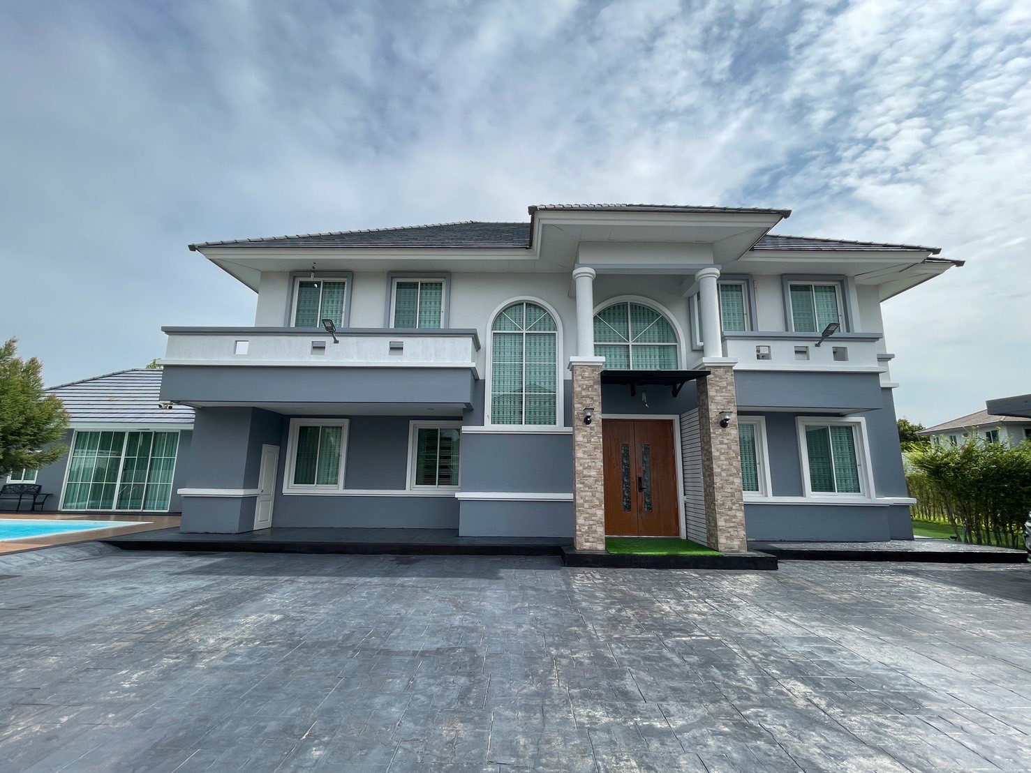 ขาย ให้เช่า Luxury Private Pool Villa ออเงิน–รามอินทรา | ที่ดิน 1 ไร่ | 5 ห้องนอน 6 ห้องน้ำ | สระว่ายน้ำส่วนตัว | พร้อมเข้าอยู่